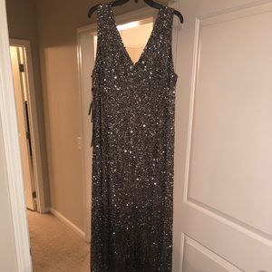 NWT: Adrianna Papell Sequin Gown